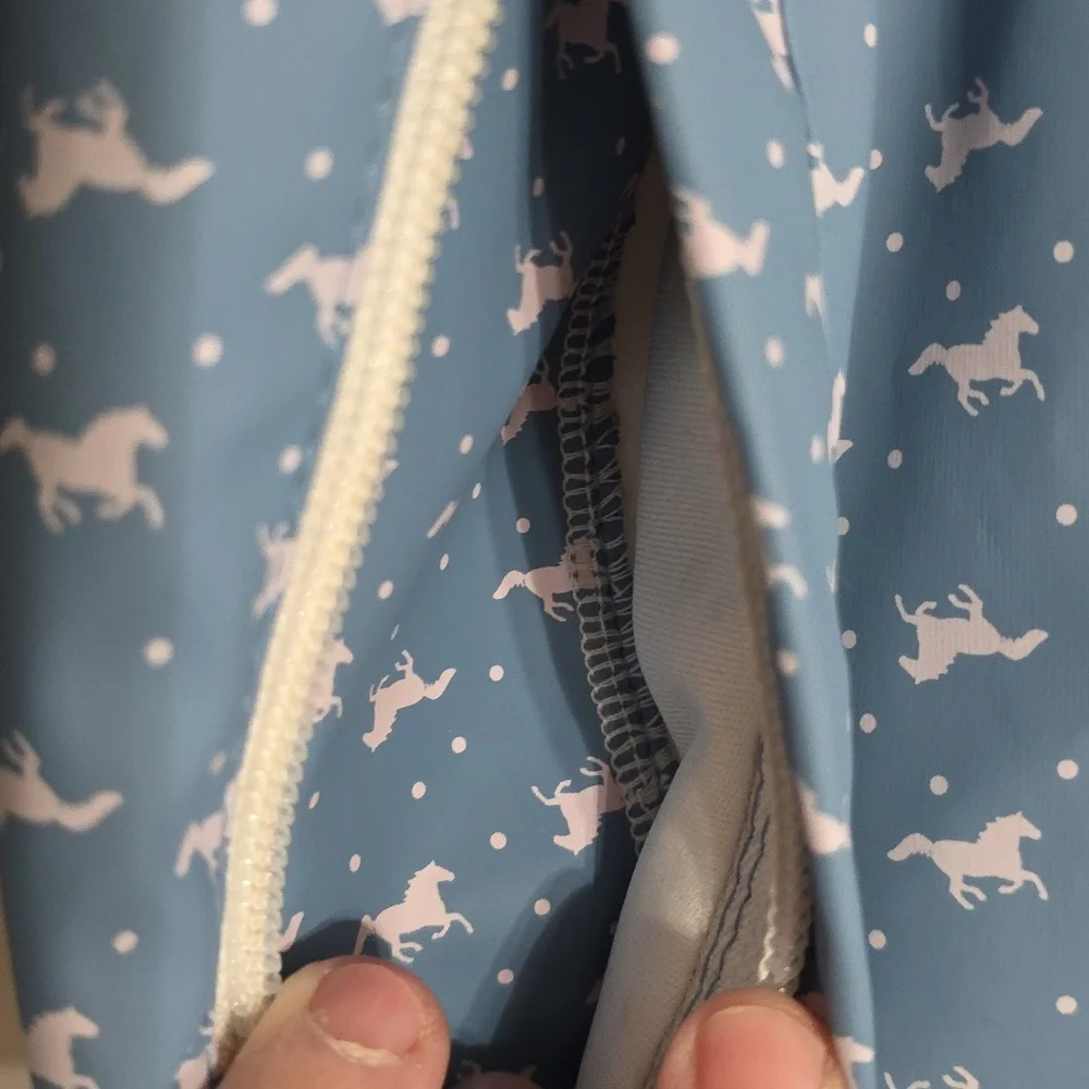 Horseware Ireland Girl's Raincoat Hooded Zips Horses Pockets Sz 7/8yr. EUC